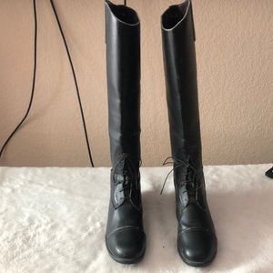 Riding boots. Lace up over front ankle. P1270 equestrian